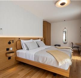 4 Bedroom Luxury Villa with Heated Pool and boat mooring, Ciovo near Trogir – Sleeps 8